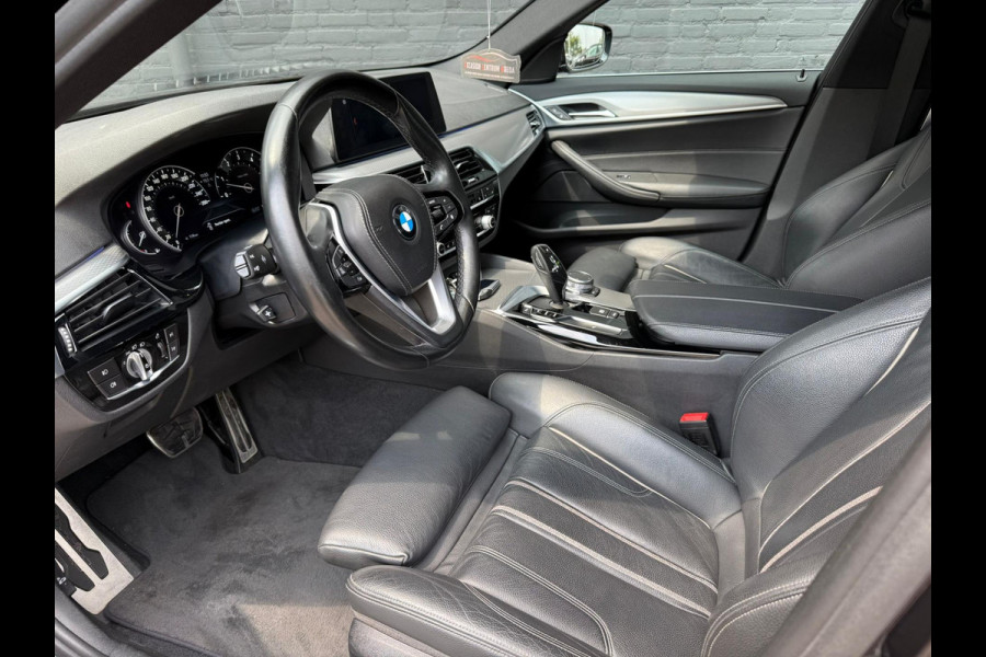 BMW 5 Serie Touring 520i M SPORT NAVI | PDC | LEDER | STOELVERWARMING | KEYLESS | CRUISE | BTW