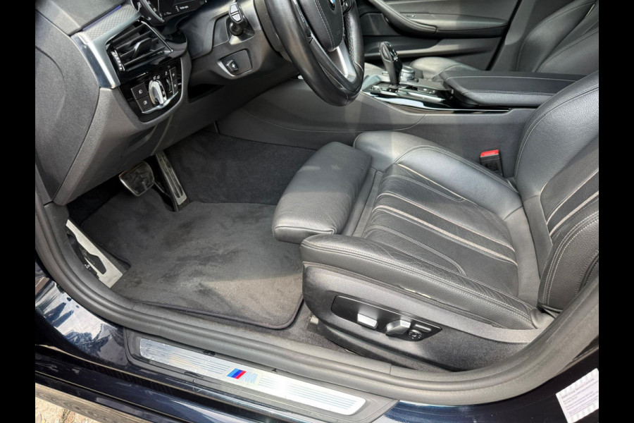 BMW 5 Serie Touring 520i M SPORT NAVI | PDC | LEDER | STOELVERWARMING | KEYLESS | CRUISE | BTW