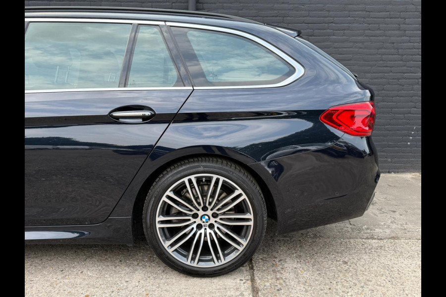 BMW 5 Serie Touring 520i M SPORT NAVI | PDC | LEDER | STOELVERWARMING | KEYLESS | CRUISE | BTW