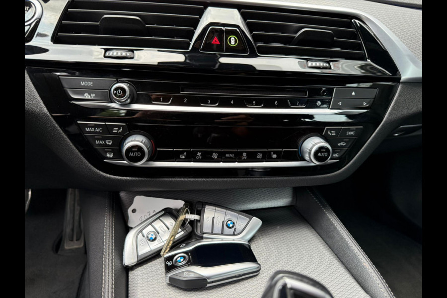 BMW 5 Serie Touring 520i M SPORT NAVI | PDC | LEDER | STOELVERWARMING | KEYLESS | CRUISE | BTW