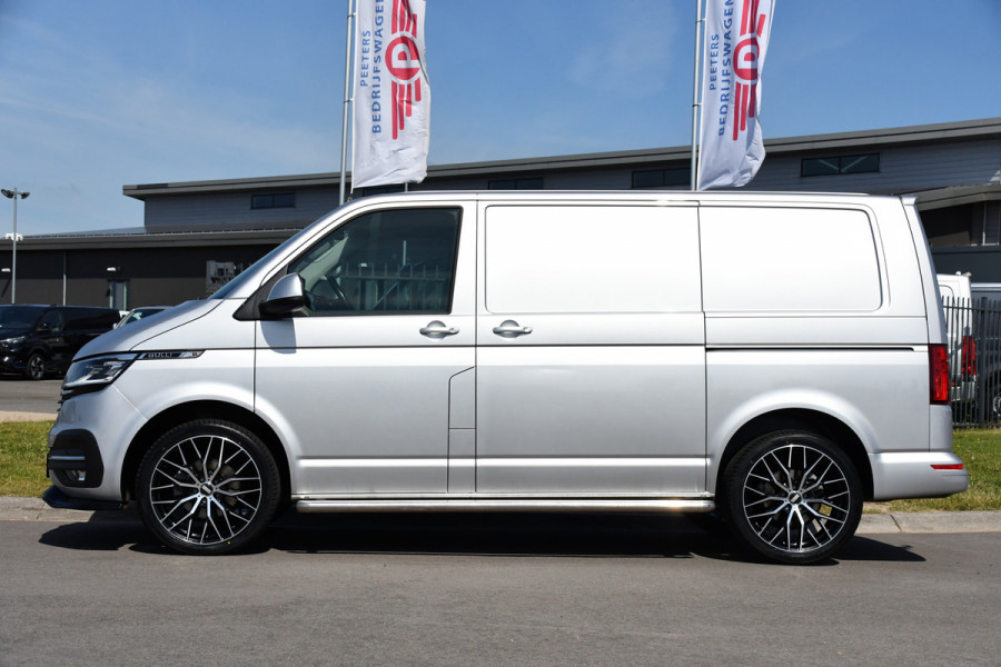 Volkswagen Transporter 2.0 TDI L1H1 32 Bulli Virtual, Adaptieve Cruise, Camera, Carplay, 150PK, LED, 2 x Schuifdeur, NAVI, Uniek!