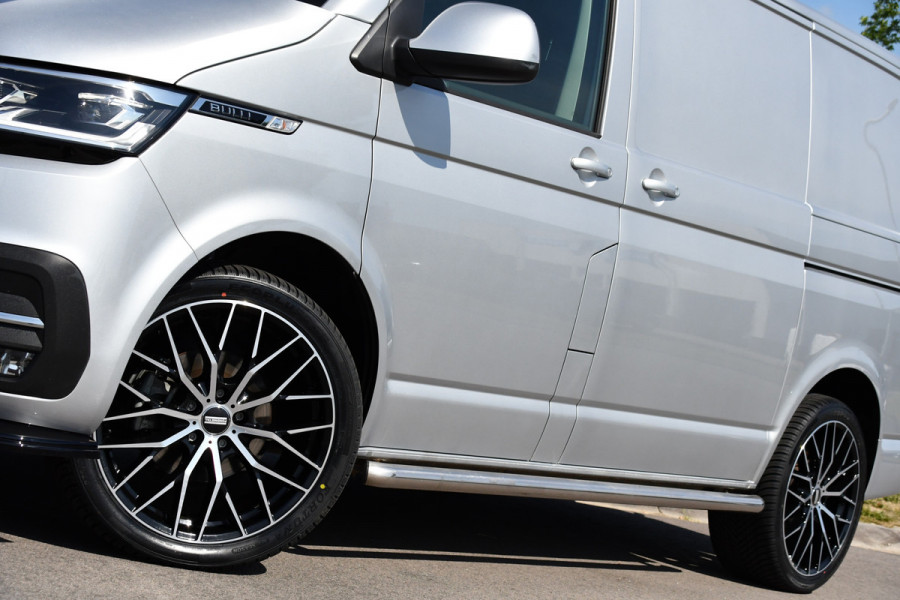 Volkswagen Transporter 2.0 TDI L1H1 32 Bulli Virtual, Adaptieve Cruise, Camera, Carplay, 150PK, LED, 2 x Schuifdeur, NAVI, Uniek!