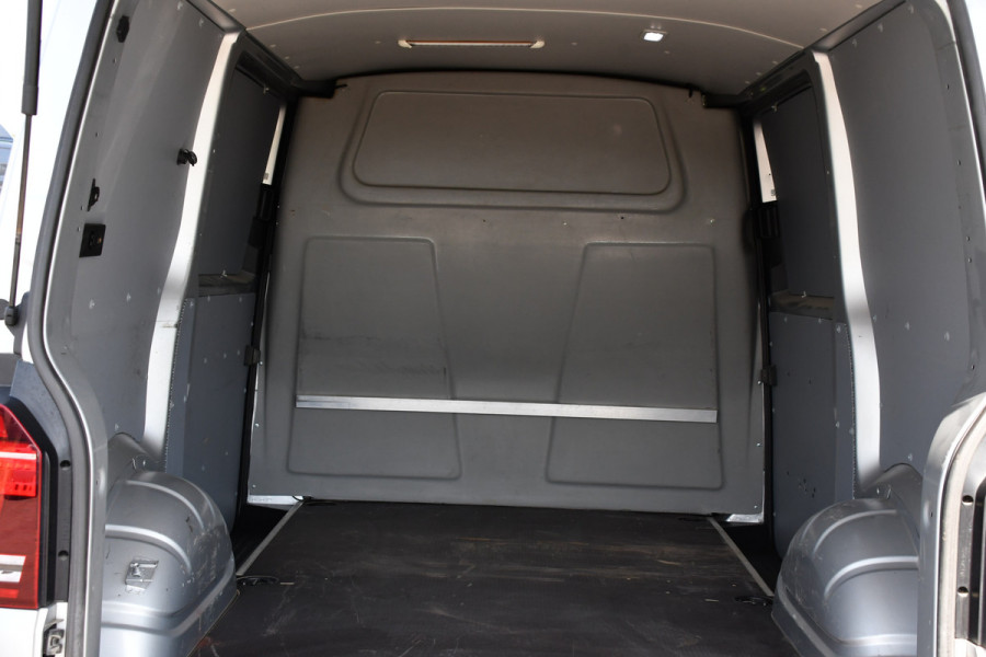 Volkswagen Transporter 2.0 TDI L1H1 32 Bulli Virtual, Adaptieve Cruise, Camera, Carplay, 150PK, LED, 2 x Schuifdeur, NAVI, Uniek!