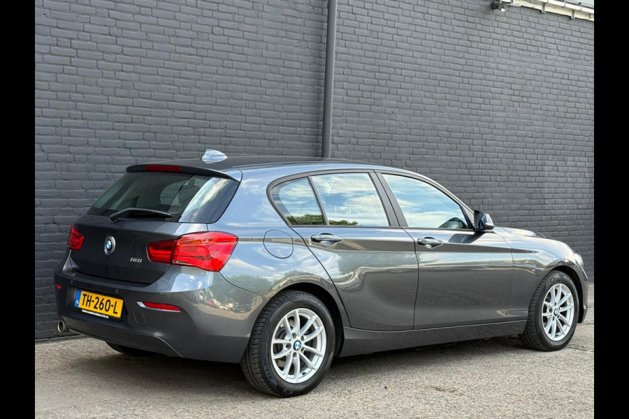 BMW 1-serie 118i Corporate Lease Executive NAVI | PDC | AIRCO | CRUISE | NWE APK
