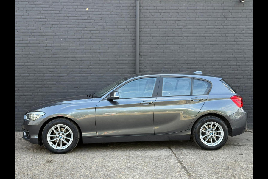 BMW 1-serie 118i Corporate Lease Executive NAVI | PDC | AIRCO | CRUISE | NWE APK