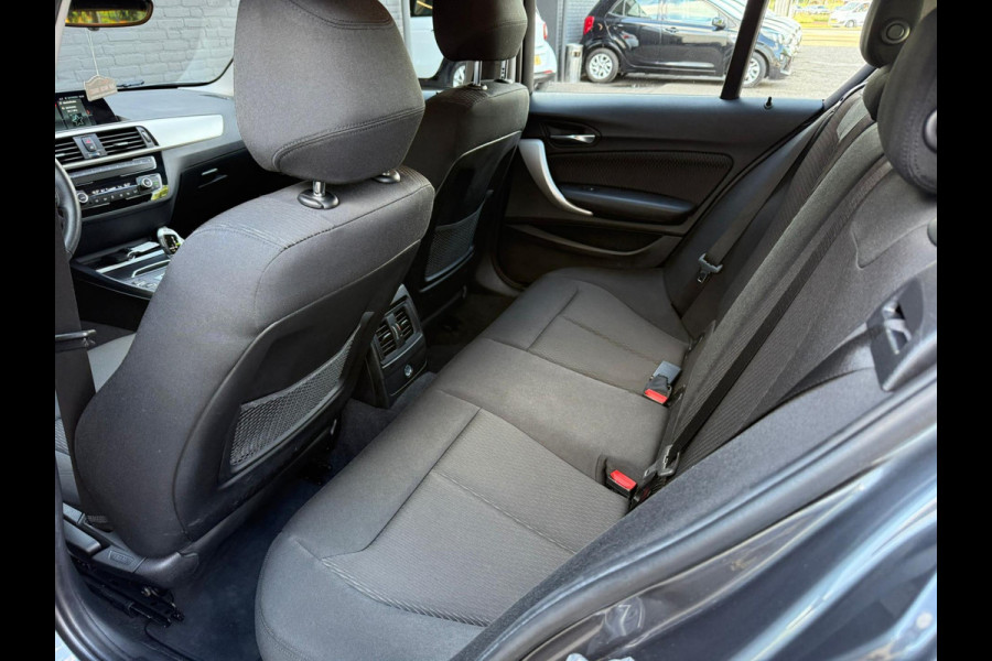 BMW 1-serie 118i Corporate Lease Executive NAVI | PDC | AIRCO | CRUISE | NWE APK