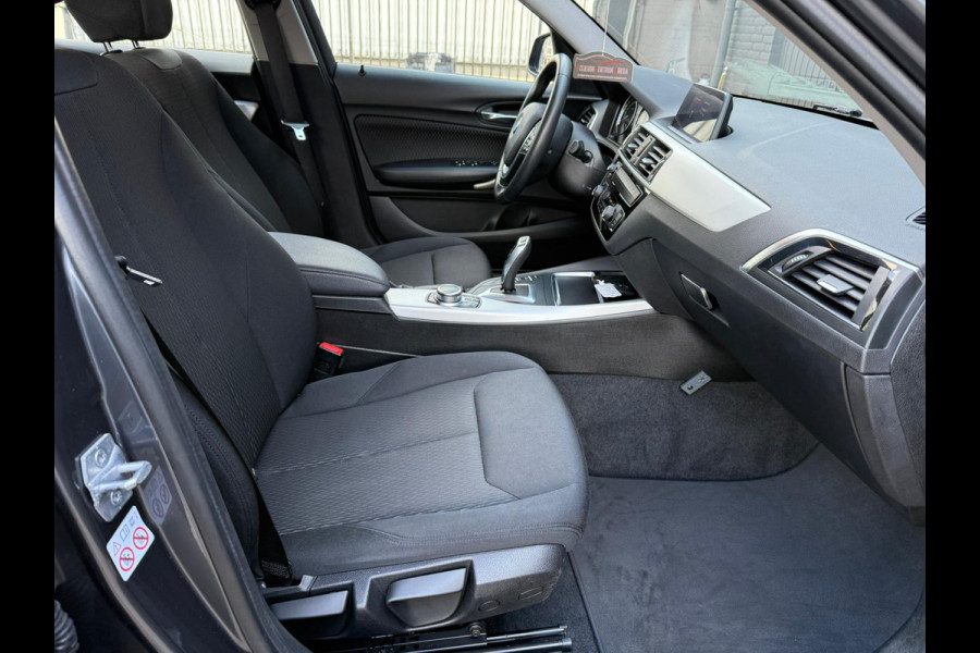 BMW 1-serie 118i Corporate Lease Executive NAVI | PDC | AIRCO | CRUISE | NWE APK