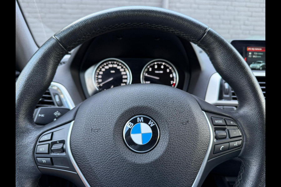 BMW 1-serie 118i Corporate Lease Executive NAVI | PDC | AIRCO | CRUISE | NWE APK