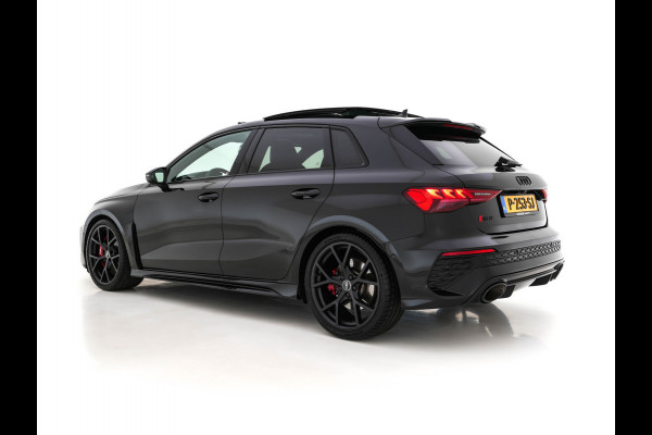 Audi RS3 Sportback 2.5 TFSI quattro Aut. *PANO | HEAD-UP | MATRIX-LED | FULL-LED | ADAPTIVE-CRUISE | BLIND-SPOT | MEMORY-PACK | KEYLESS | SPORT-SEATS | CAMERA | DIGI-COCKPIT | AMBIENT-LIGHT | 19''ALU*