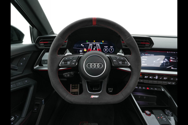 Audi RS3 Sportback 2.5 TFSI quattro Aut. *PANO | HEAD-UP | MATRIX-LED | FULL-LED | ADAPTIVE-CRUISE | BLIND-SPOT | MEMORY-PACK | KEYLESS | SPORT-SEATS | CAMERA | DIGI-COCKPIT | AMBIENT-LIGHT | 19''ALU*