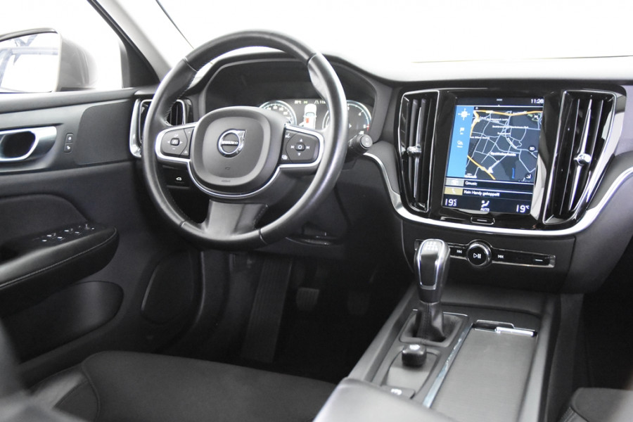 Volvo V60 2.0 D3 Inscription *1ste Eigenaar*Navigatie*Leer*Trekhaak*