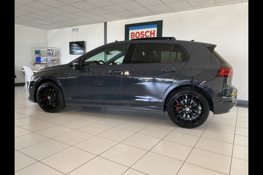 Volkswagen Golf 1.4 eHybrid GTE | Panodak | IQ- Light |Head-up Display / dodehoek | Stoelverwarming / carplay
