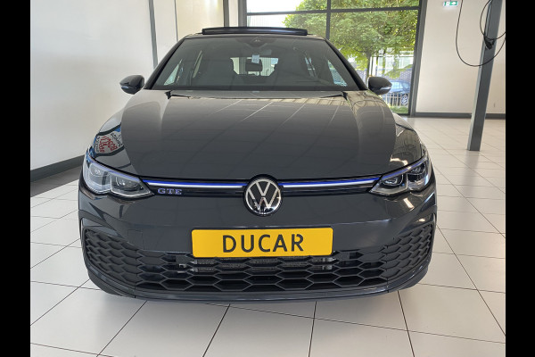 Volkswagen Golf 1.4 eHybrid GTE | Panodak | IQ- Light |Head-up Display / dodehoek | Stoelverwarming / carplay