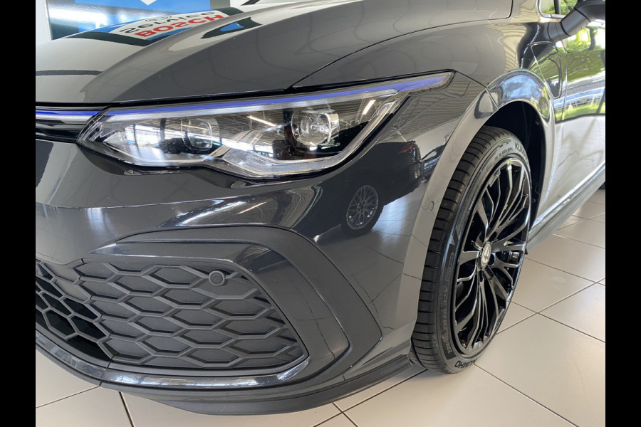 Volkswagen Golf 1.4 eHybrid GTE | Panodak | IQ- Light |Head-up Display / dodehoek | Stoelverwarming / carplay