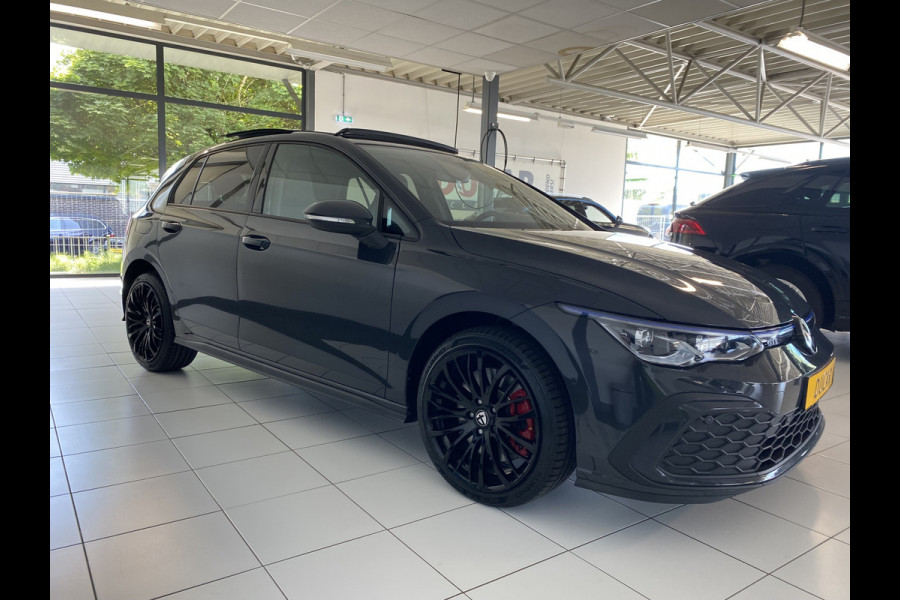 Volkswagen Golf 1.4 eHybrid GTE | Panodak | IQ- Light |Head-up Display / dodehoek | Stoelverwarming / carplay