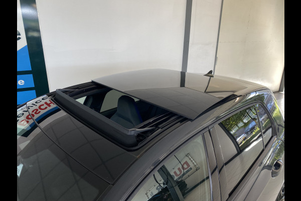 Volkswagen Golf 1.4 eHybrid GTE | Panodak | IQ- Light |Head-up Display / dodehoek | Stoelverwarming / carplay