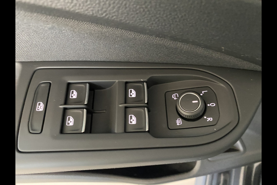 Volkswagen Golf 1.4 eHybrid GTE | Panodak | IQ- Light |Head-up Display / dodehoek | Stoelverwarming / carplay