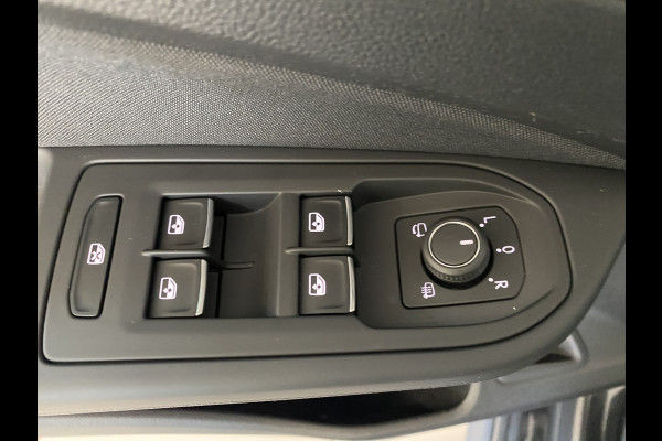 Volkswagen Golf 1.4 eHybrid GTE | Panodak | IQ- Light |Head-up Display / dodehoek | Stoelverwarming / carplay