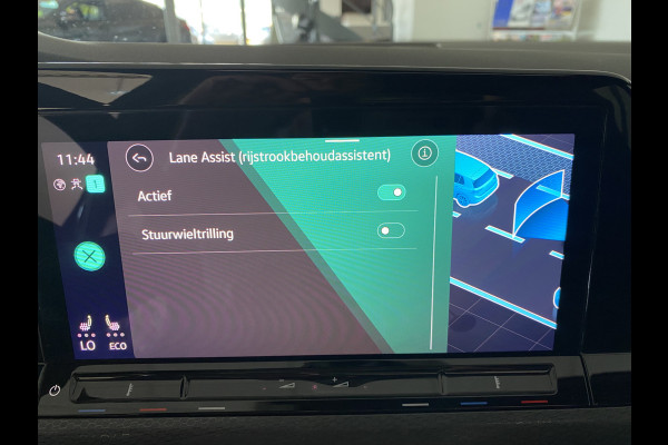 Volkswagen Golf 1.4 eHybrid GTE | Panodak | IQ- Light |Head-up Display / dodehoek | Stoelverwarming / carplay