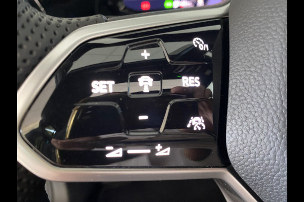 Volkswagen Golf 1.4 eHybrid GTE | Panodak | IQ- Light |Head-up Display / dodehoek | Stoelverwarming / carplay
