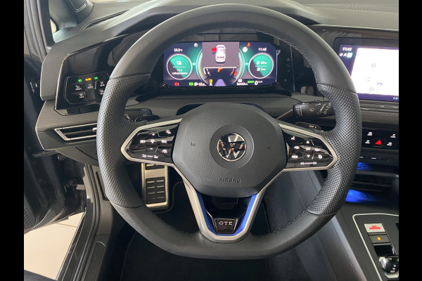 Volkswagen Golf 1.4 eHybrid GTE | Panodak | IQ- Light |Head-up Display / dodehoek | Stoelverwarming / carplay