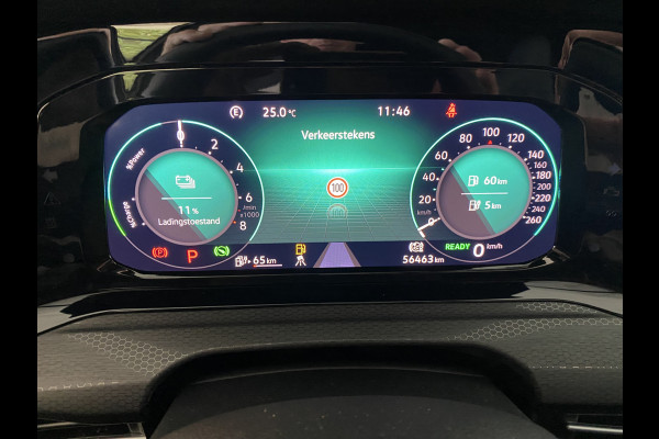 Volkswagen Golf 1.4 eHybrid GTE | Panodak | IQ- Light |Head-up Display / dodehoek | Stoelverwarming / carplay