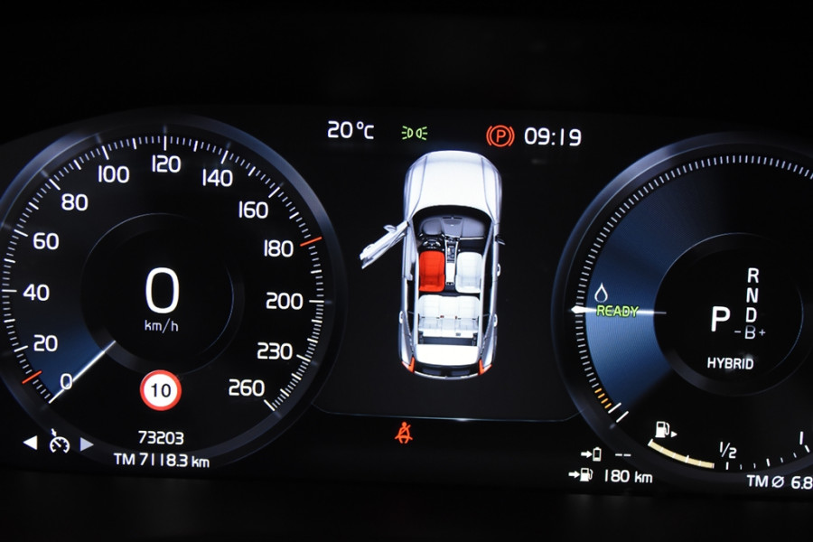 Volvo XC40 1.5 T4 Recharge *1ste Eigenaar*Navigatie*Stoelverwarming*Camera*