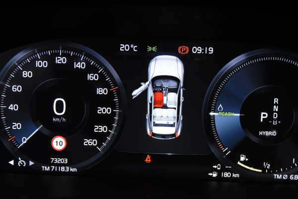 Volvo XC40 1.5 T4 Recharge *1ste Eigenaar*Navigatie*Stoelverwarming*Camera*