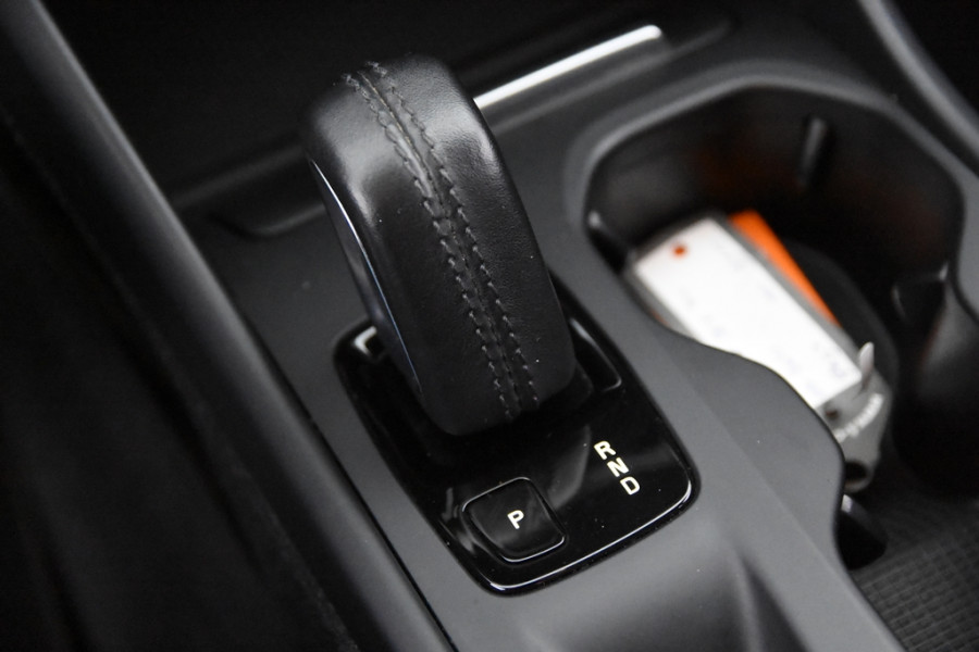 Volvo XC40 1.5 T4 Recharge *1ste Eigenaar*Navigatie*Stoelverwarming*Camera*
