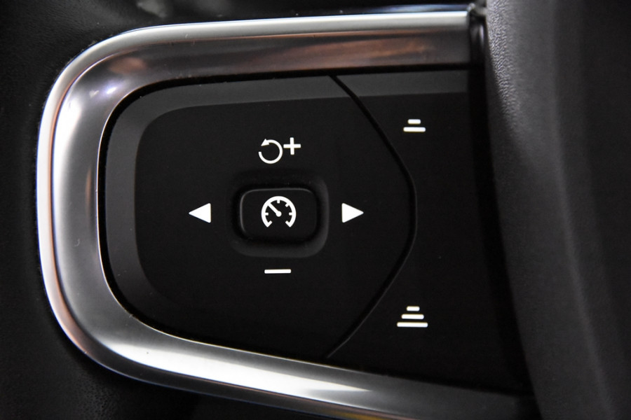 Volvo XC40 1.5 T4 Recharge *1ste Eigenaar*Navigatie*Stoelverwarming*Camera*