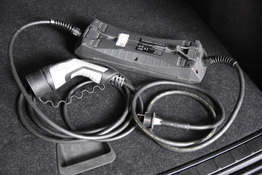 Volvo XC40 1.5 T4 Recharge *1ste Eigenaar*Navigatie*Stoelverwarming*Camera*