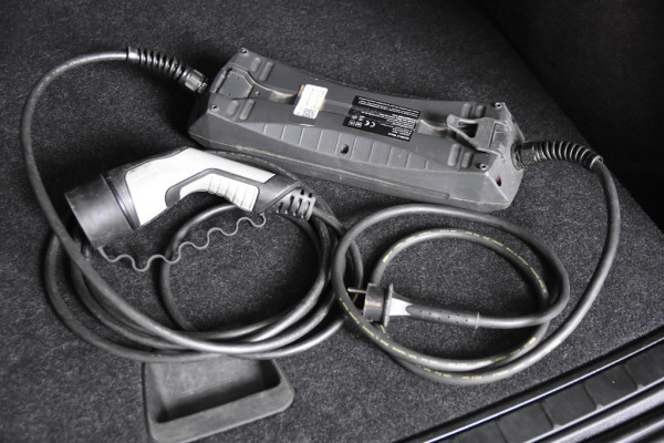 Volvo XC40 1.5 T4 Recharge *1ste Eigenaar*Navigatie*Stoelverwarming*Camera*