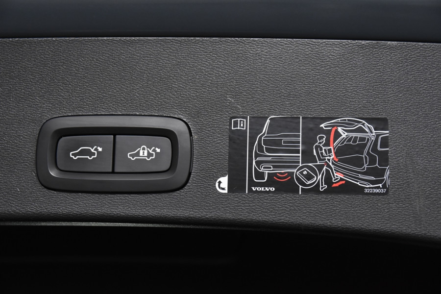 Volvo XC40 1.5 T4 Recharge *1ste Eigenaar*Navigatie*Stoelverwarming*Camera*