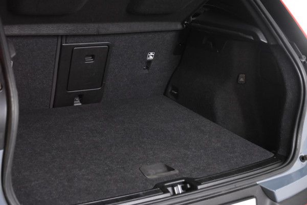 Volvo XC40 1.5 T4 Recharge *1ste Eigenaar*Navigatie*Stoelverwarming*Camera*