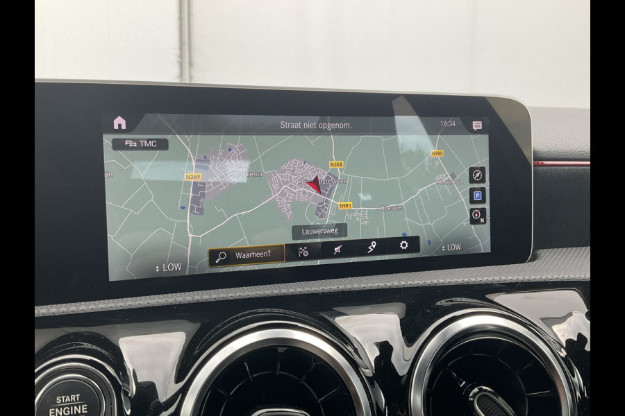Mercedes-Benz A-Klasse 160 Business Solution AMG Line Carplay Stoelverw Led NL-Auto 31.841KM!