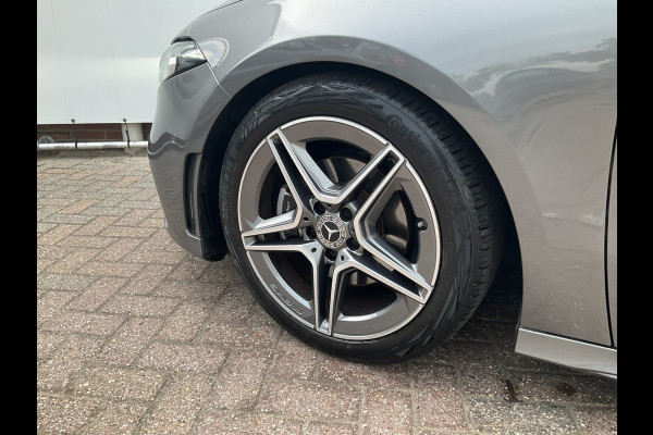 Mercedes-Benz A-Klasse 160 Business Solution AMG Line Carplay Stoelverw Led NL-Auto 31.841KM!
