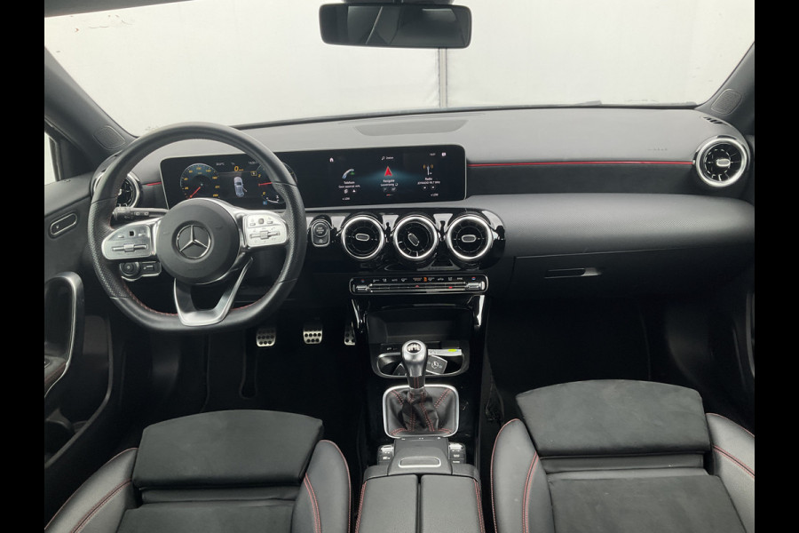 Mercedes-Benz A-Klasse 160 Business Solution AMG Line Carplay Stoelverw Led NL-Auto 31.841KM!