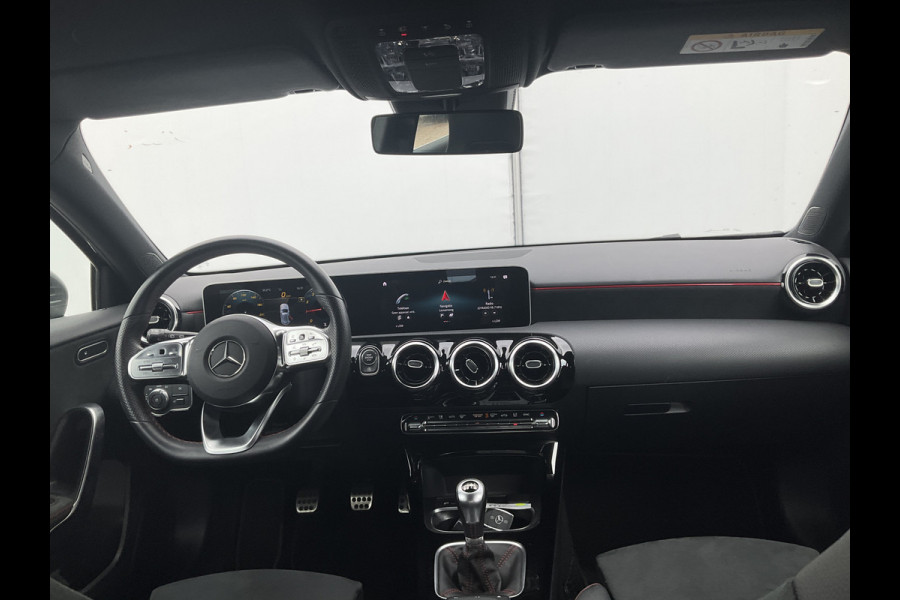 Mercedes-Benz A-Klasse 160 Business Solution AMG Line Carplay Stoelverw Led NL-Auto 31.841KM!