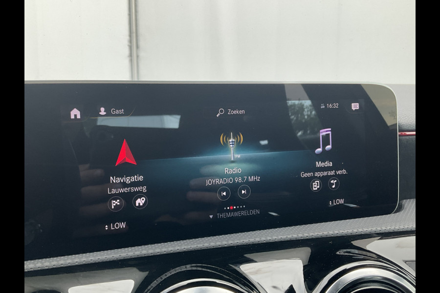 Mercedes-Benz A-Klasse 160 Business Solution AMG Line Carplay Stoelverw Led NL-Auto 31.841KM!