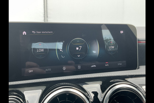 Mercedes-Benz A-Klasse 160 Business Solution AMG Line Carplay Stoelverw Led NL-Auto 31.841KM!