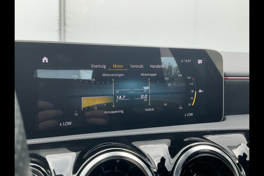 Mercedes-Benz A-Klasse 160 Business Solution AMG Line Carplay Stoelverw Led NL-Auto 31.841KM!