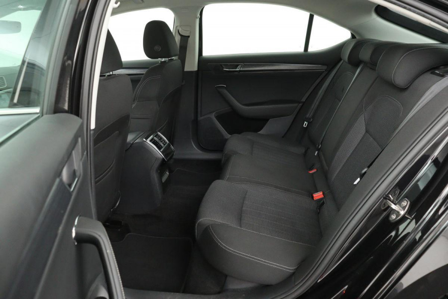 Škoda Superb 1.4 TSI iV Business Edition Plus | Stoelverwarming | Carplay | Camera | Memory | Full LED | Navigatie | Keyless | PHEV