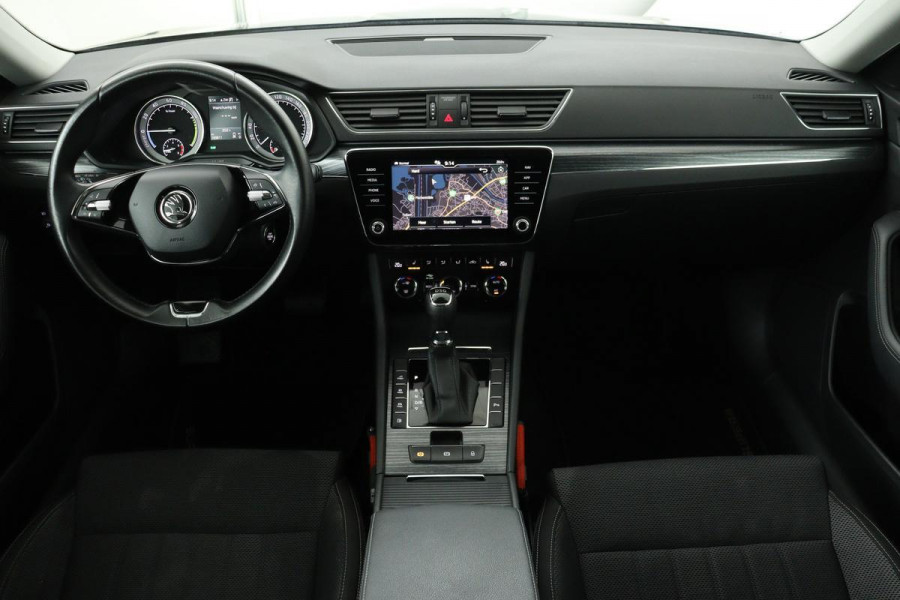 Škoda Superb 1.4 TSI iV Business Edition Plus | Stoelverwarming | Carplay | Camera | Memory | Full LED | Navigatie | Keyless | PHEV