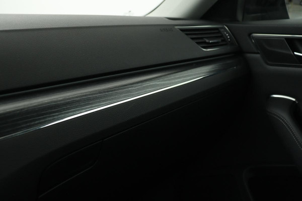 Škoda Superb 1.4 TSI iV Business Edition Plus | Stoelverwarming | Carplay | Camera | Memory | Full LED | Navigatie | Keyless | PHEV