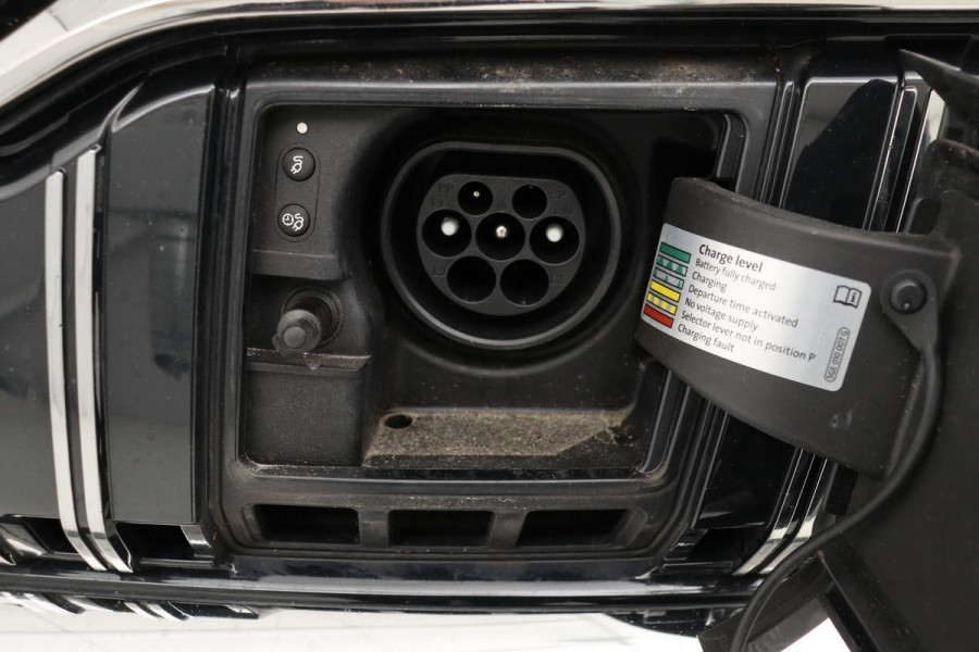 Škoda Superb 1.4 TSI iV Business Edition Plus | Stoelverwarming | Carplay | Camera | Memory | Full LED | Navigatie | Keyless | PHEV