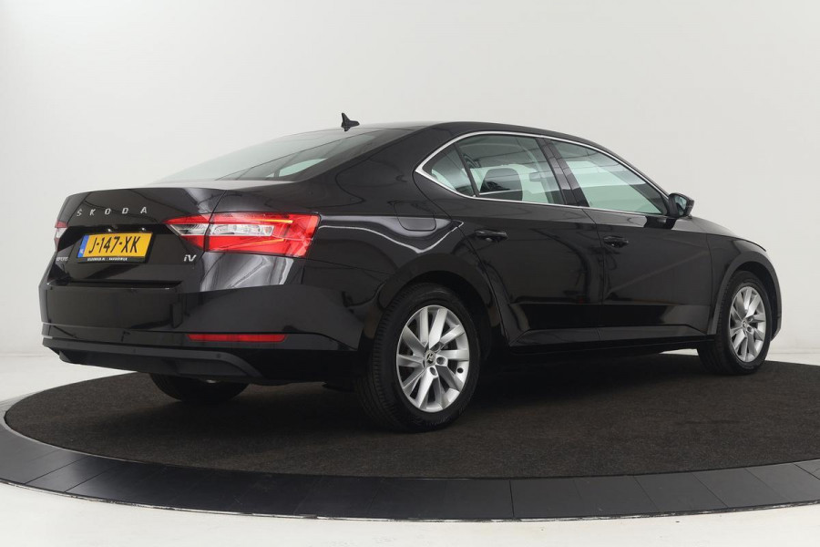 Škoda Superb 1.4 TSI iV Business Edition Plus | Stoelverwarming | Carplay | Camera | Memory | Full LED | Navigatie | Keyless | PHEV