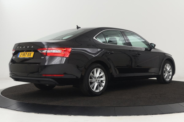 Škoda Superb 1.4 TSI iV Business Edition Plus | Stoelverwarming | Carplay | Camera | Memory | Full LED | Navigatie | Keyless | PHEV