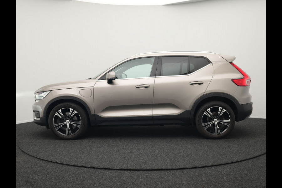 Volvo XC40 T5 Recharge Inscription Plug In Hybrid PHEV | Panodak | Trekhaak af Fabriek | Adaptive Cruise | Harman Kardon | Camera | Verwarmde Lederen Sportstoelen |