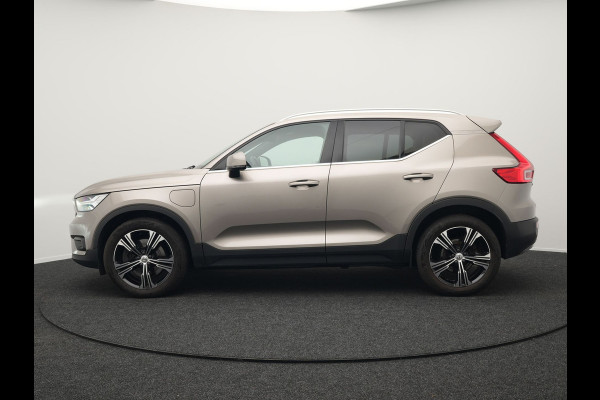 Volvo XC40 T5 Recharge Inscription Plug In Hybrid PHEV | Panodak | Trekhaak af Fabriek | Adaptive Cruise | Harman Kardon | Camera | Verwarmde Lederen Sportstoelen |