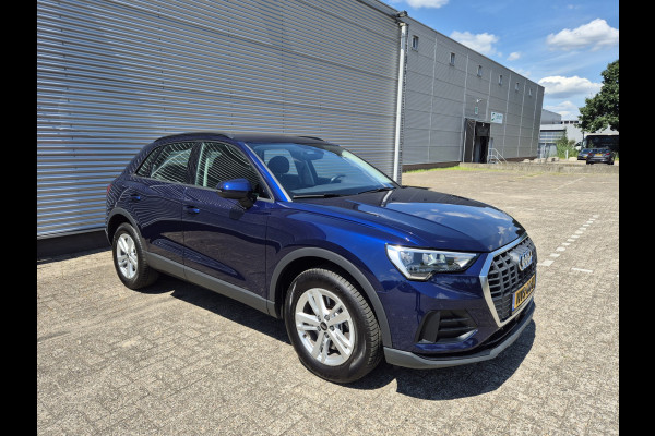 Audi Q3 45 TFSI e Advanced edition ,Navigatie/carplay/android,parksensoren,achteruitrijcamera,elecstoelen+verwarming.